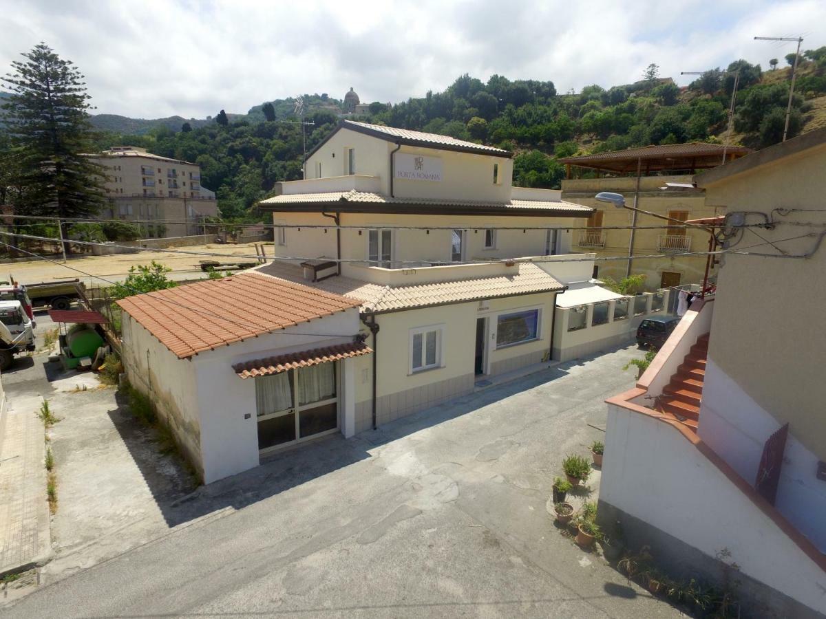 טרופאה Residenza Porta Romana מראה חיצוני תמונה